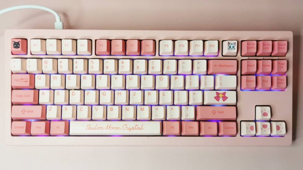 Image of the Sailor Moon Crystal 5087B v2 keyboard by Akko.