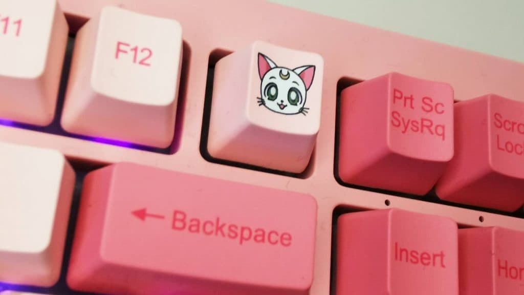 Image of the Sailor Moon Crystal 5087B v2 keyboard by Akko.