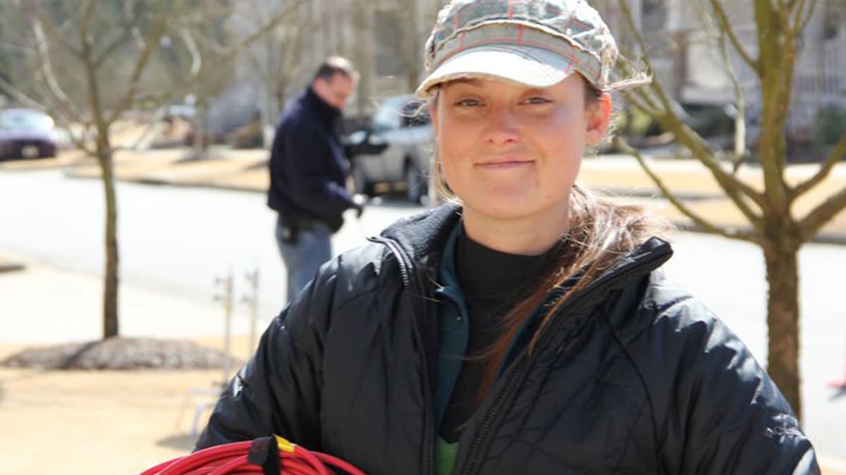 Sarah Jones on the set of Midnight Rider