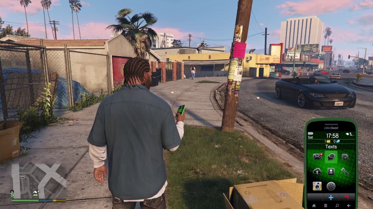 A screenshot of a player using their cellphone in GTA 5.