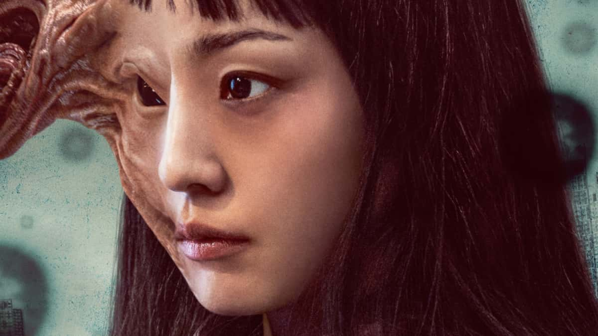 Jeon So-nee as Su-in in Parasyte: The Grey