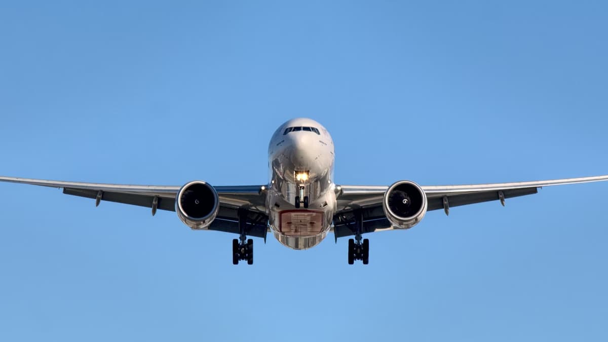 United Airlines customers terrified after Boeing takeoff disaster in San Francisco