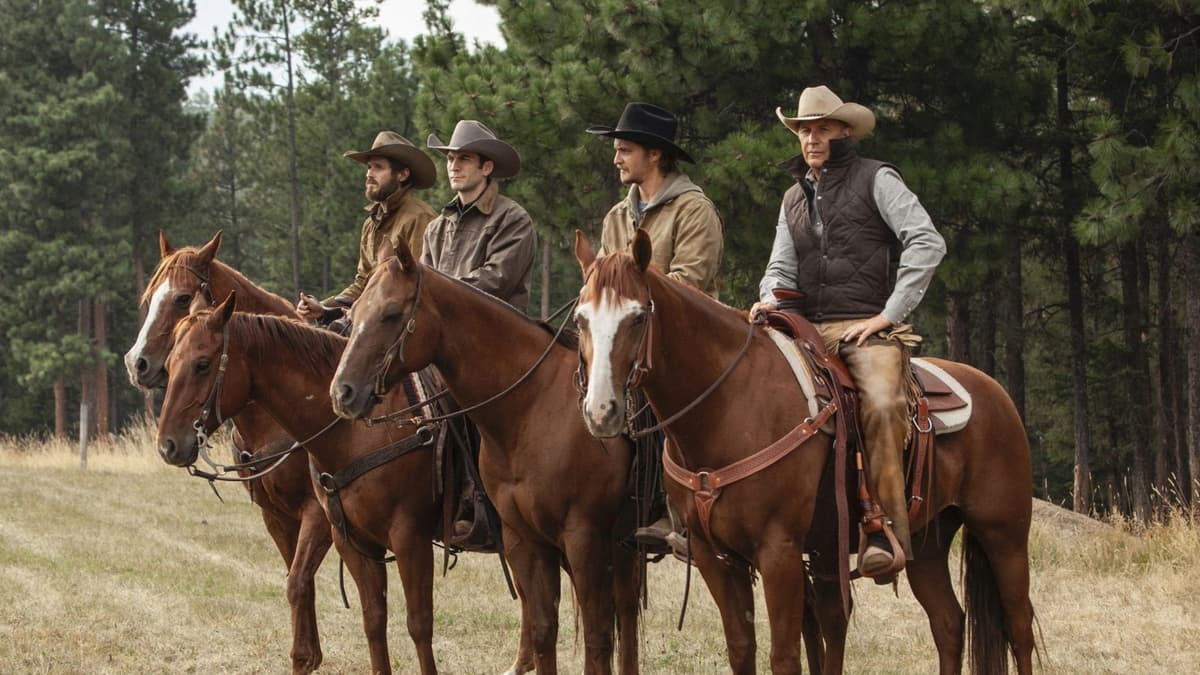 Yellowstone: Lee, Jamie, Kayce, and John sitting on horses in a field