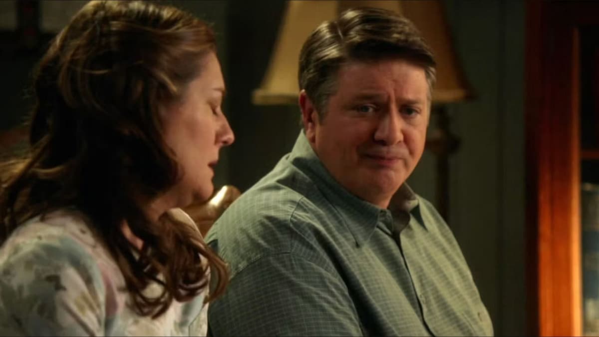 Mary and George Cooper in Young Sheldon.