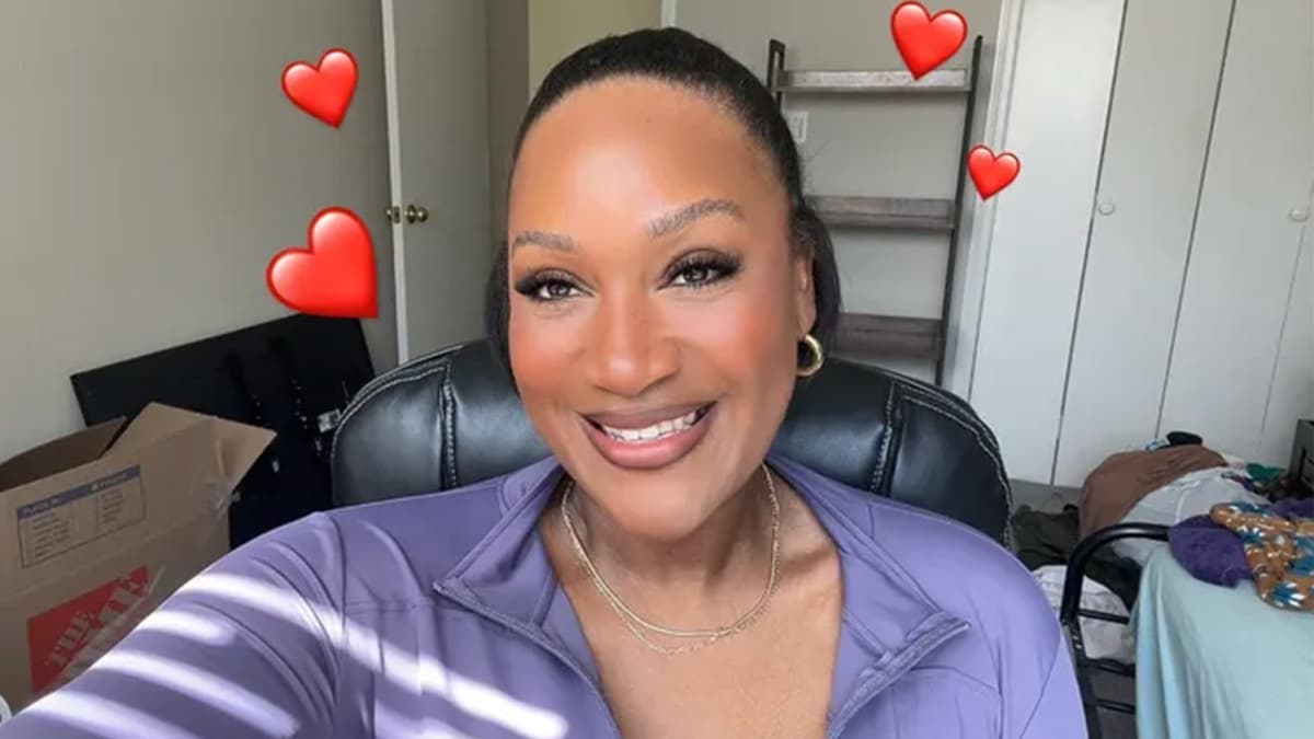 woman-starts-gofundme-to-find-love-viral-tiktok