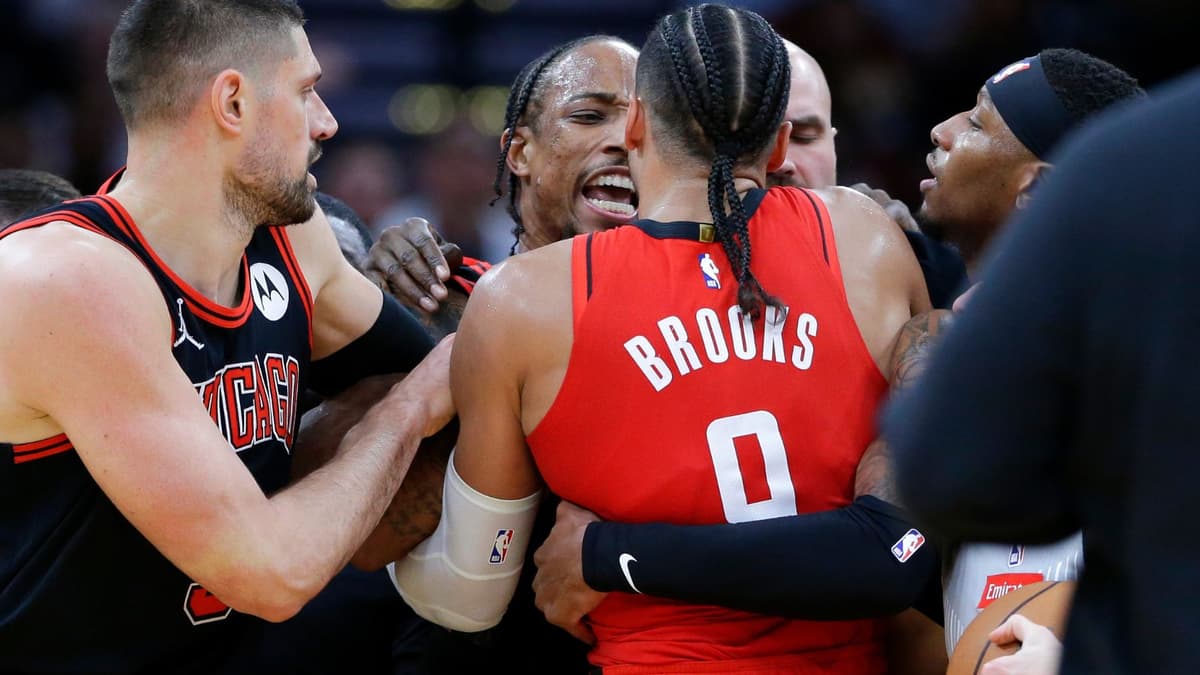 DeMar DeRozan and Dillon Brooks tangled up during the Houston Rockets' win over the Chicago Bulls on March 20, 2024.