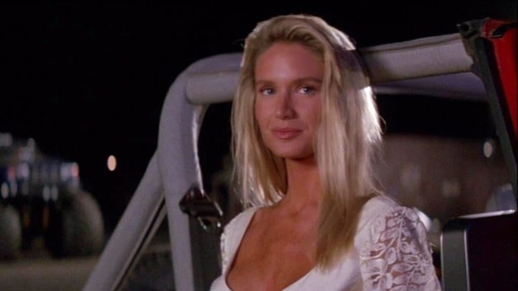 Kelly Lynch in Road House as Elizabeth.