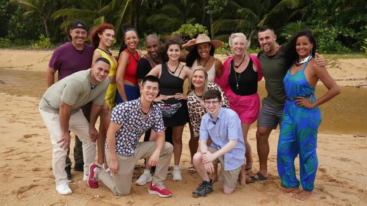 Season 1 cast of Deal Or No Deal Island