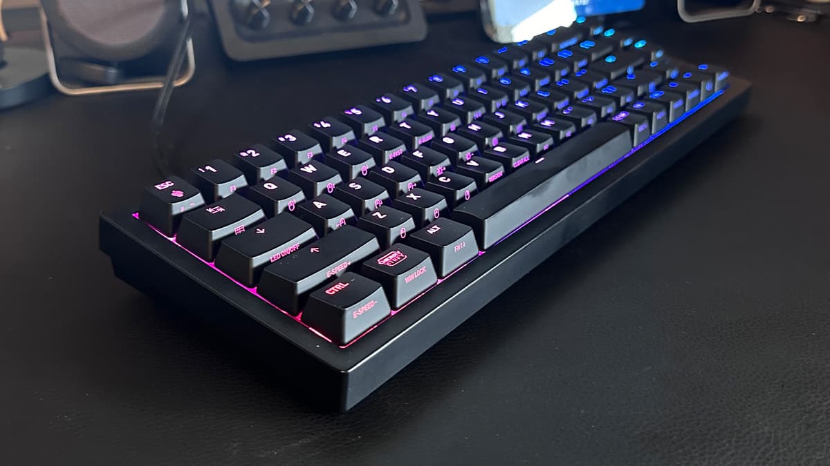 Cherry Xtrfy k5v2 keyboard