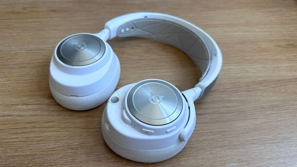 SteelSeries Arctis Nova Pro in White