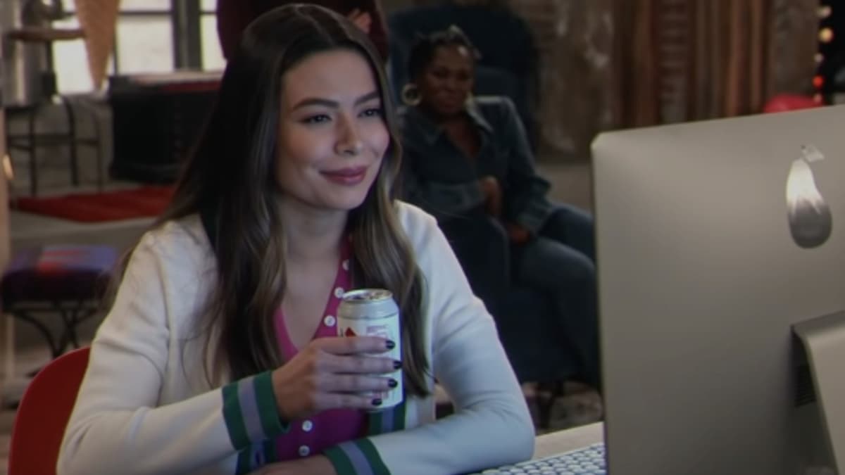 Miranda Cosgrove in the iCarly reboot series