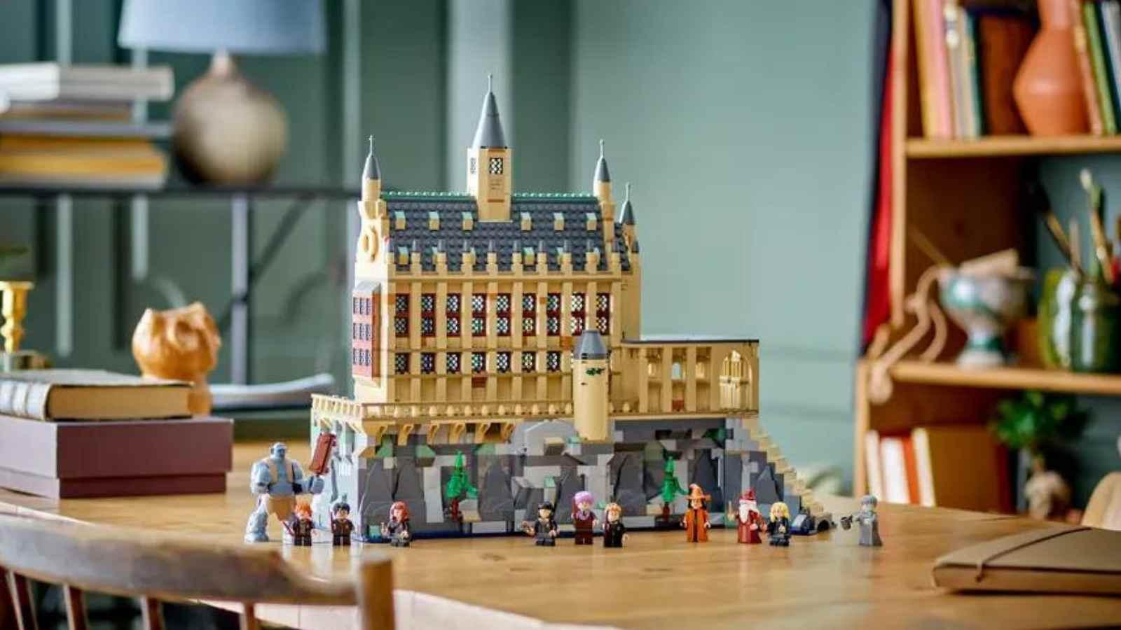 Выпущены новые наборы LEGO Harry Potter: Большой зал, Мандрагора и многое другое.