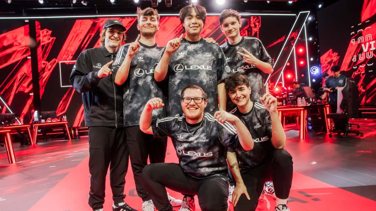 100 Thieves Valorant team