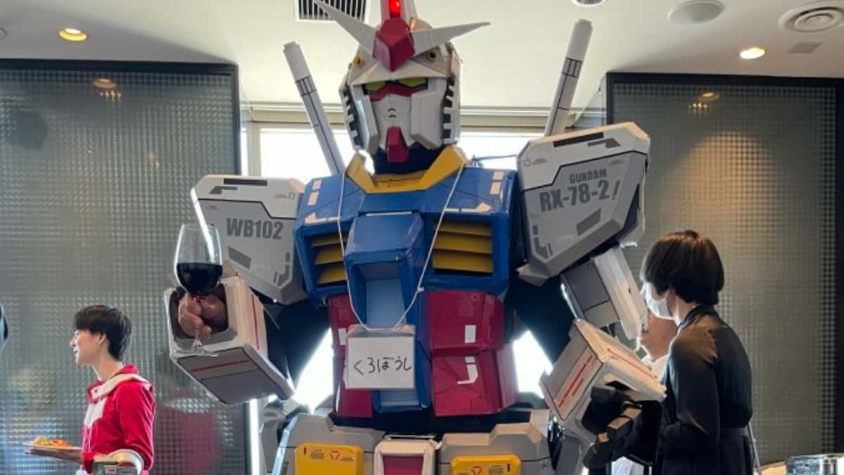 man wears gundam cosplay to wedding