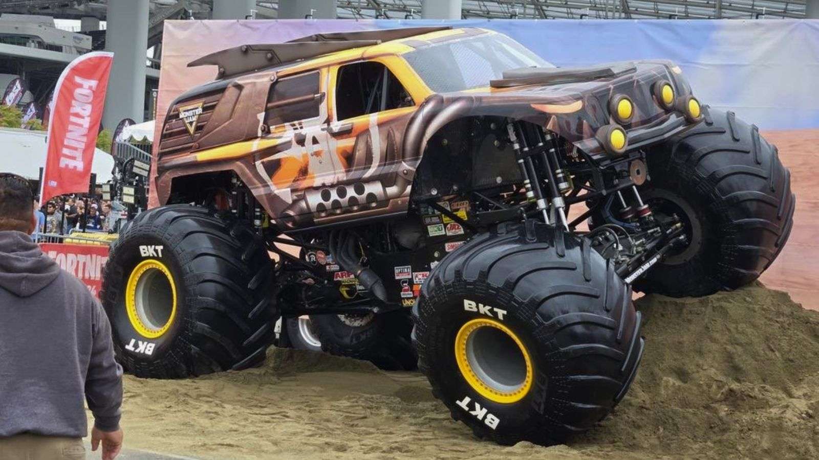 Fortnite unveils real monster truck to bring Chapter 5 Season 3 vehicle to  life - Dexerto