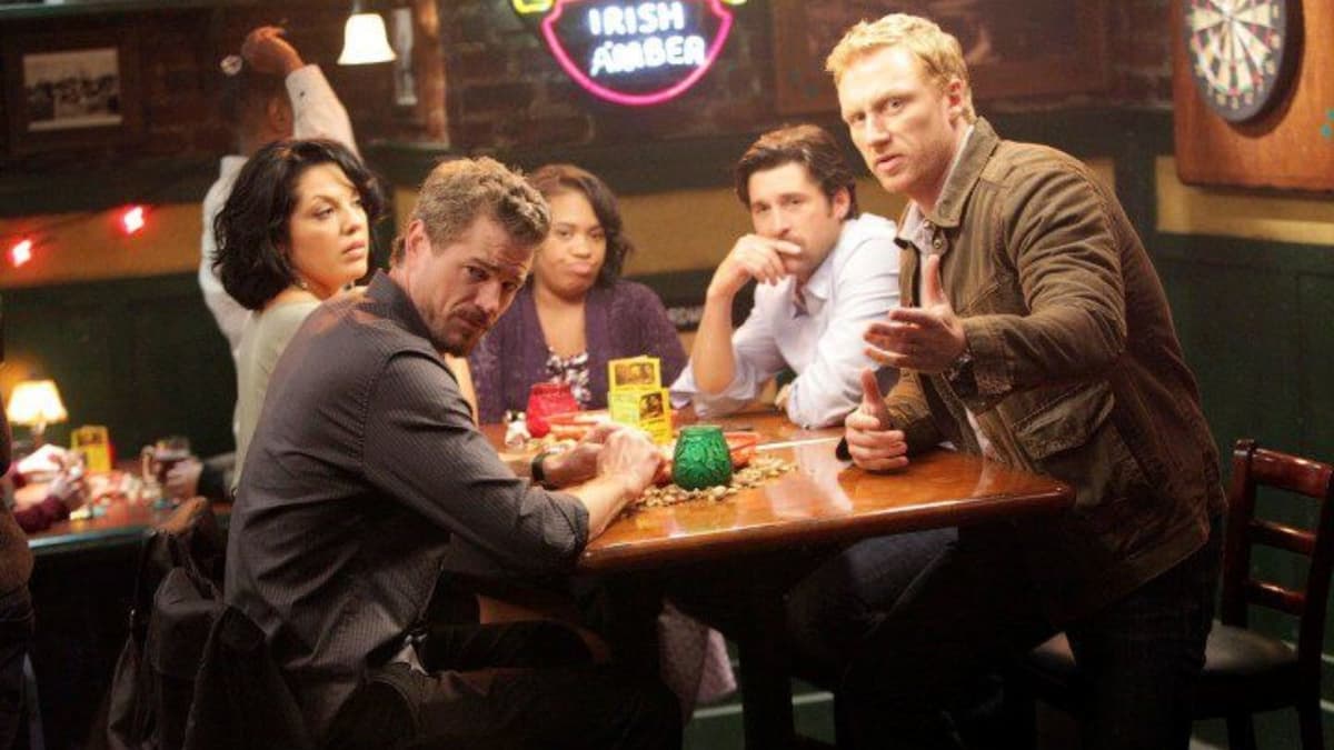 Doctors at Joe's Bar in Grey's Anatomy.