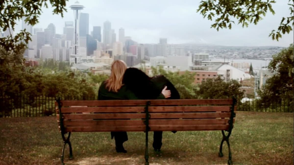 Callie and Arizona at Kerry Park in Grey's Anatomy.