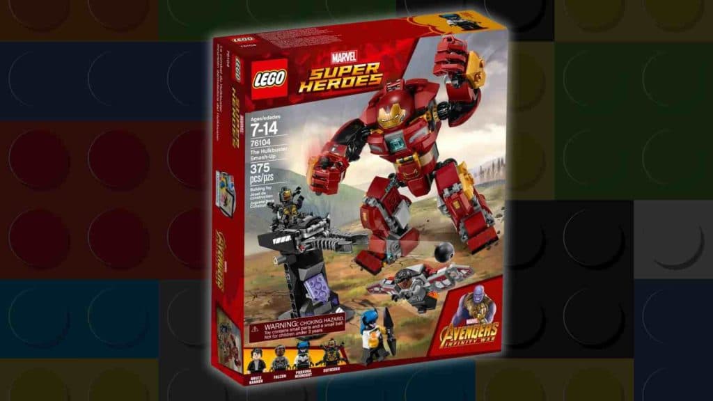 The LEGO Marvel Super Heroes The Hulkbuster Smash-Up on a LEGO background