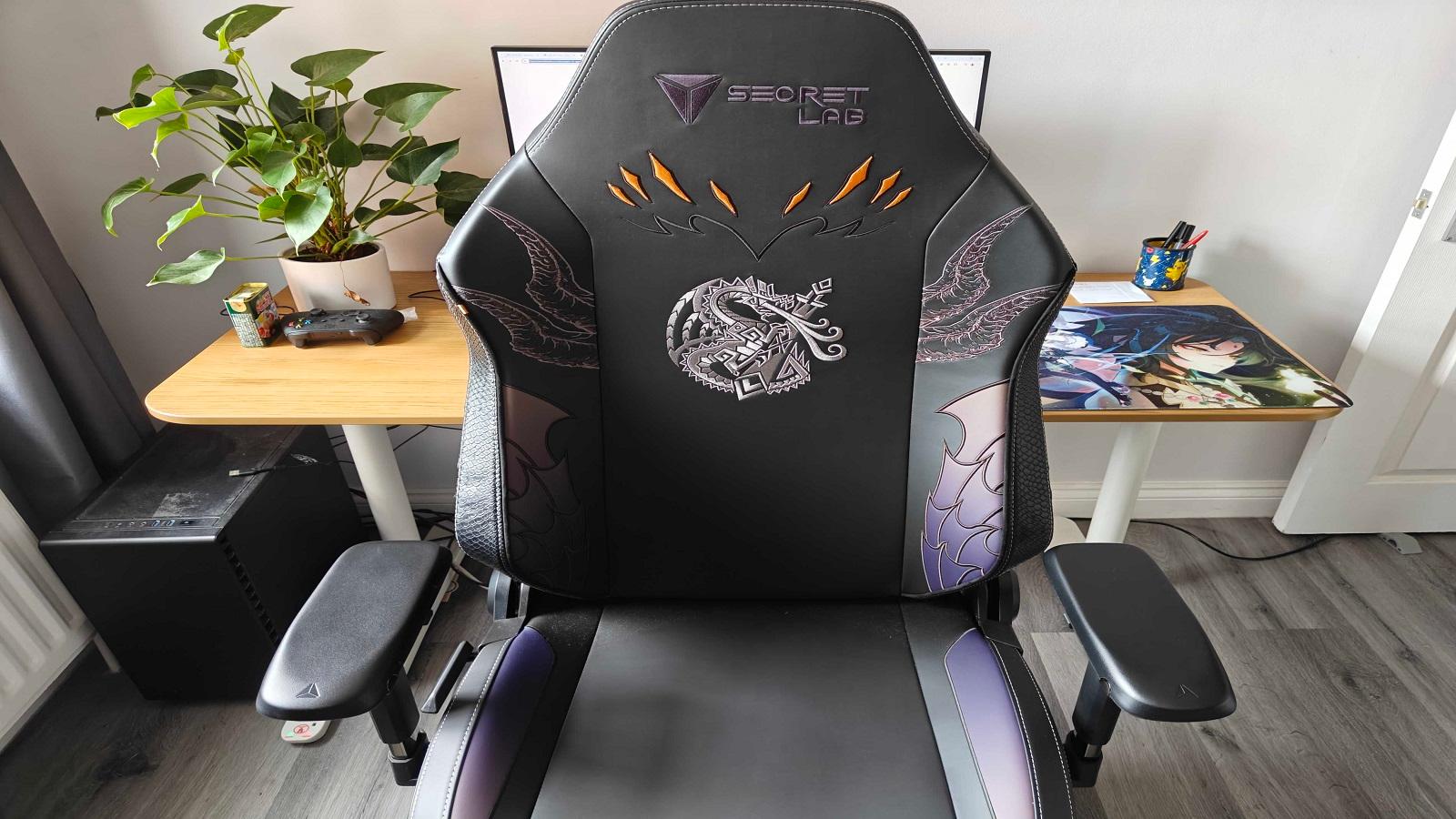TITAN EVO Monster Hunter Fatalis Edition chair