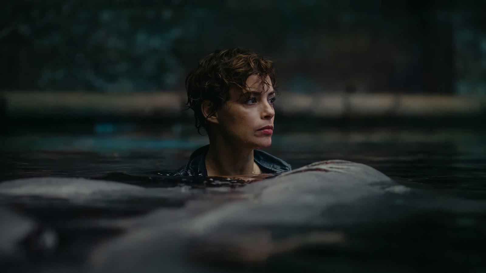 Berenice Bejo in the water in Under Paris.