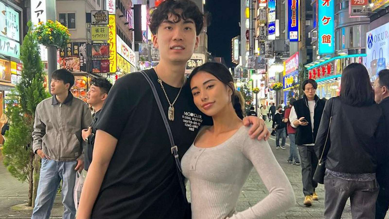 Fans congratulate RiceGum after partner reveals possible pregnancy - Dexerto