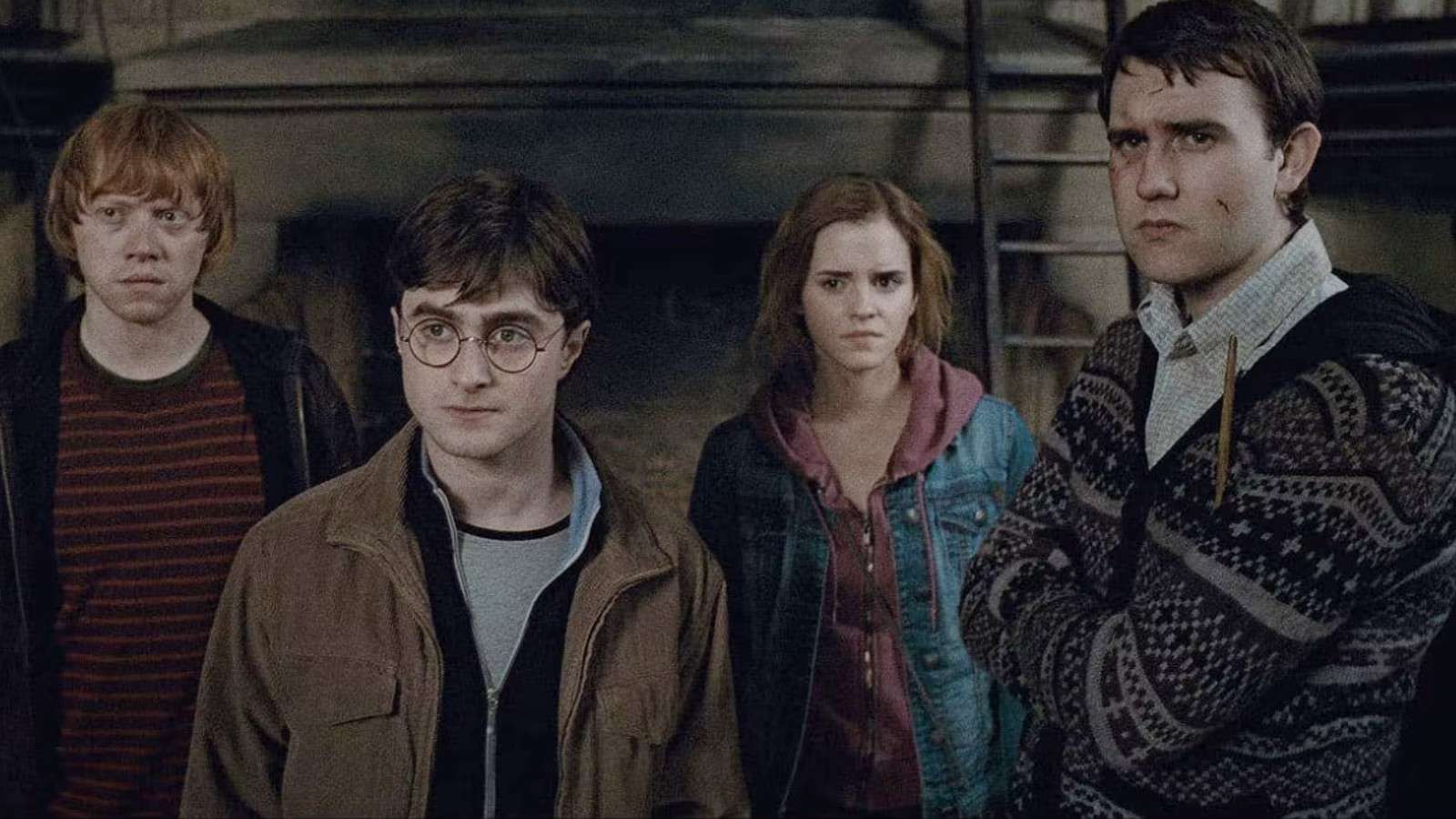 Rupert Grint, Daniel Radcliffe, Emma Watson, and Matthew Lewis in Deathly Hallows Part 2