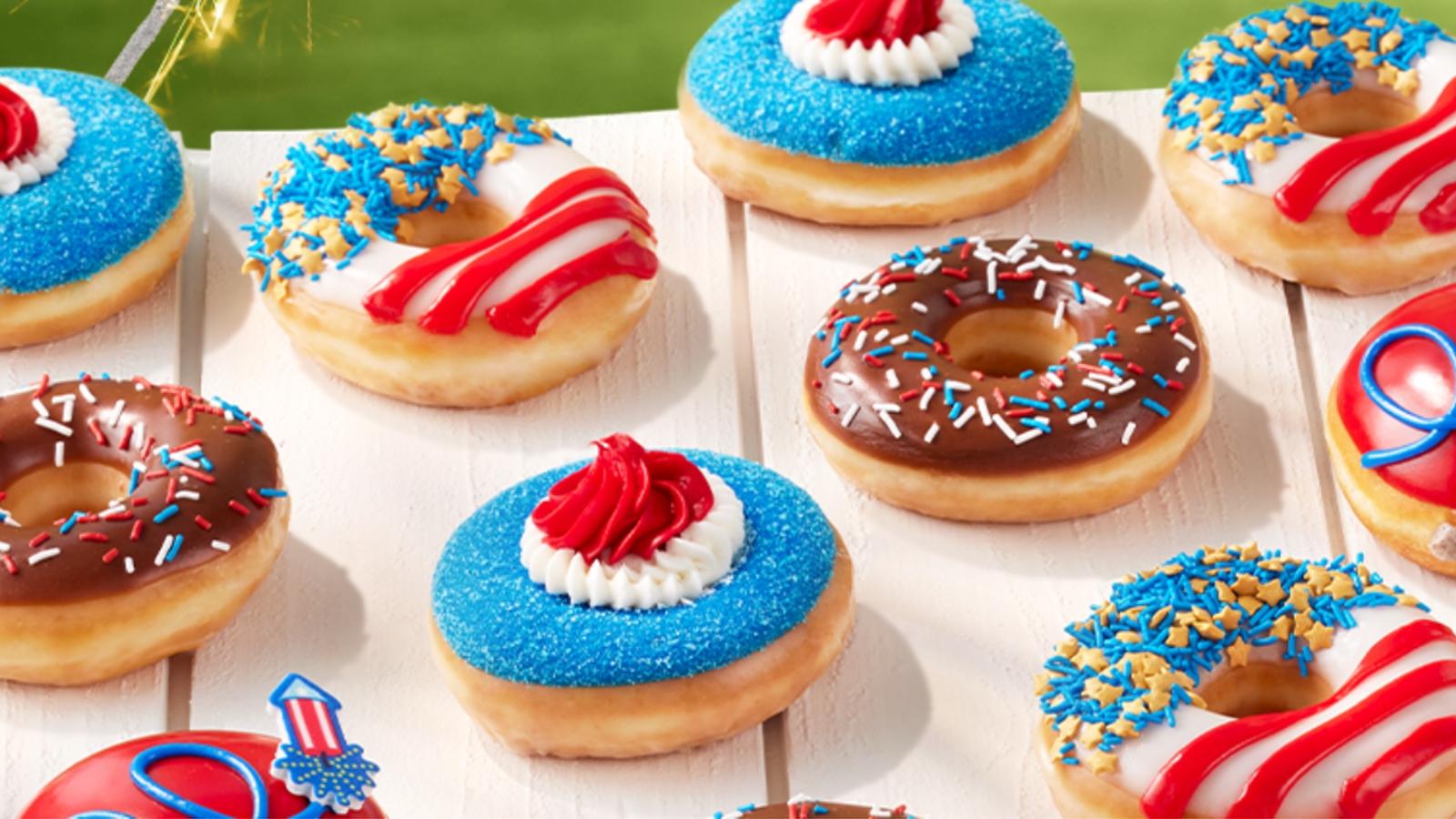 Krispy Kreme запускает «Коллекцию Star Spangled Sweetness Collection» как раз к 4 июля.