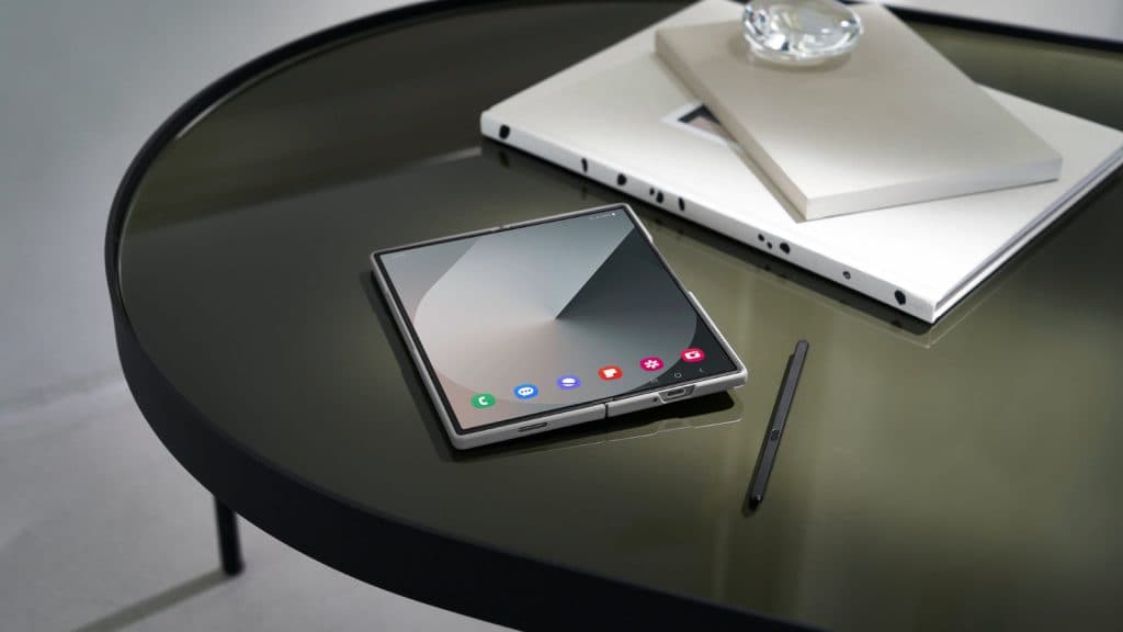 Samsung Galaxy Z Fold 6 display