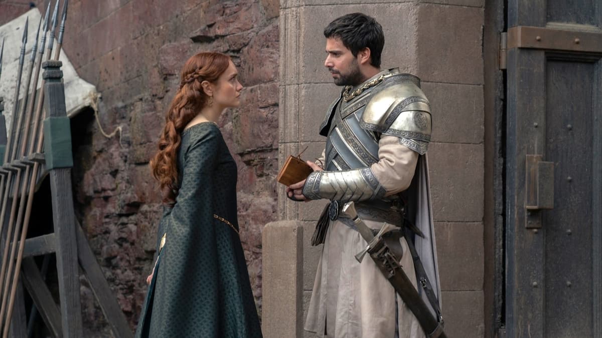 Is Criston Daeron's father? Olivia Cooke and Fabien Frankel as Alicent and Criston in House of the Dragon