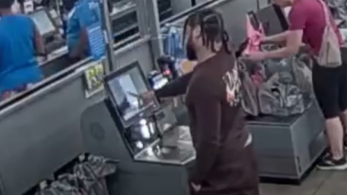 tiktok-hack-thief-walmart