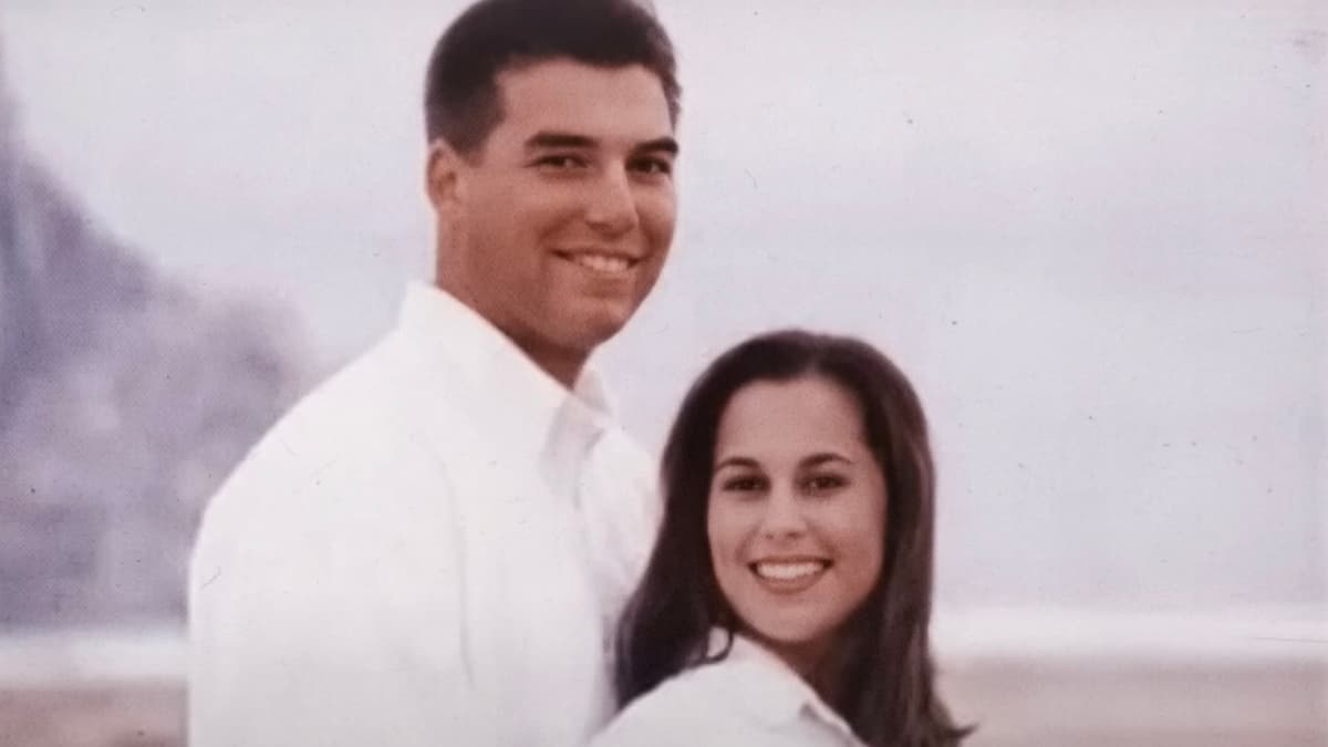 Photo of Scott and Laci Peterson