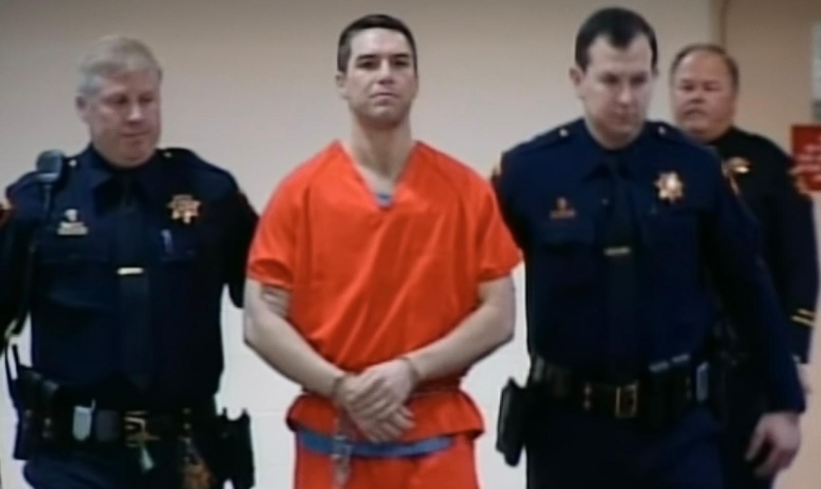 Scott Peterson being arrested