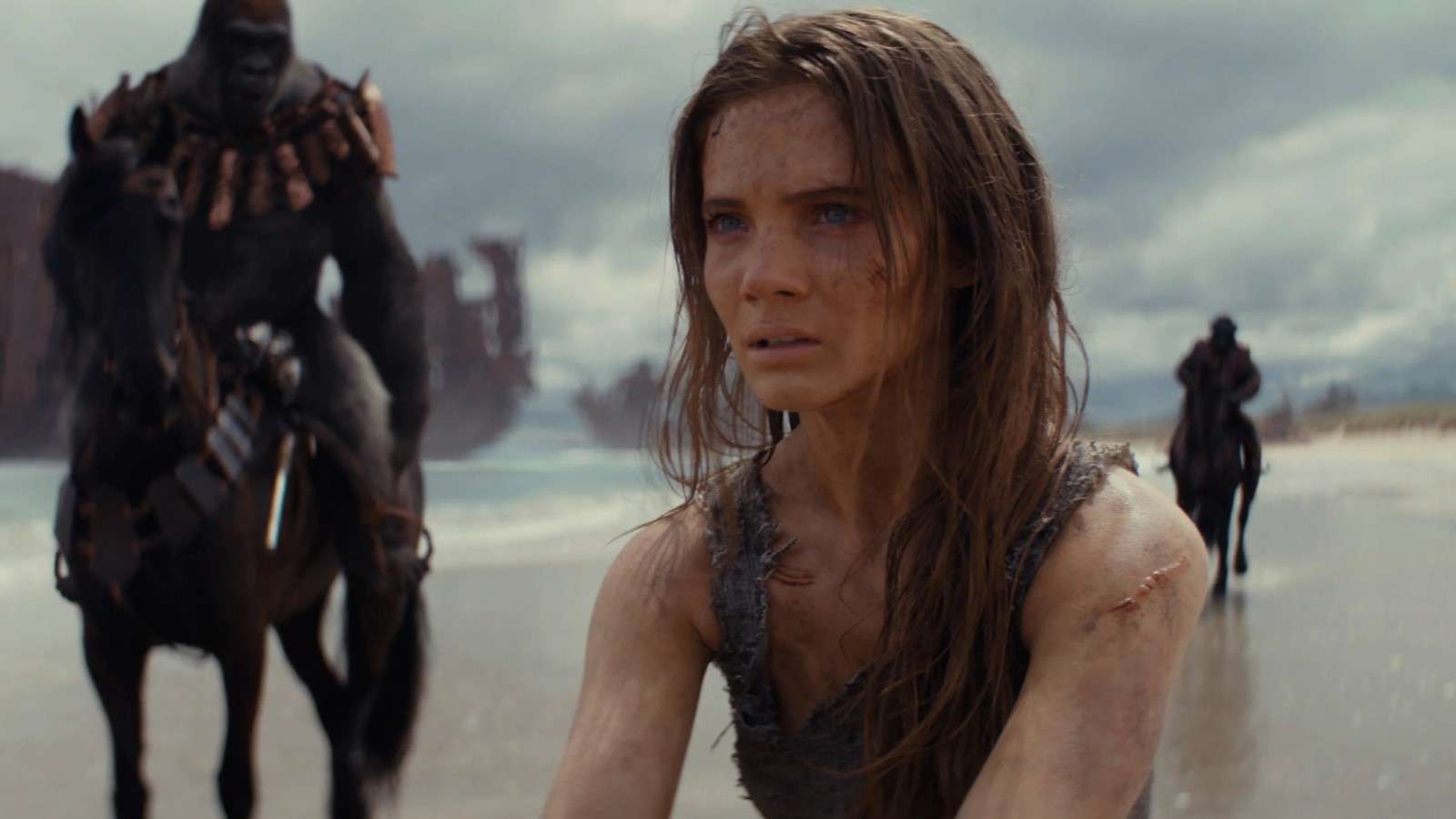 Freya Allan as Mae in Kingdom of the Planet of the Apes