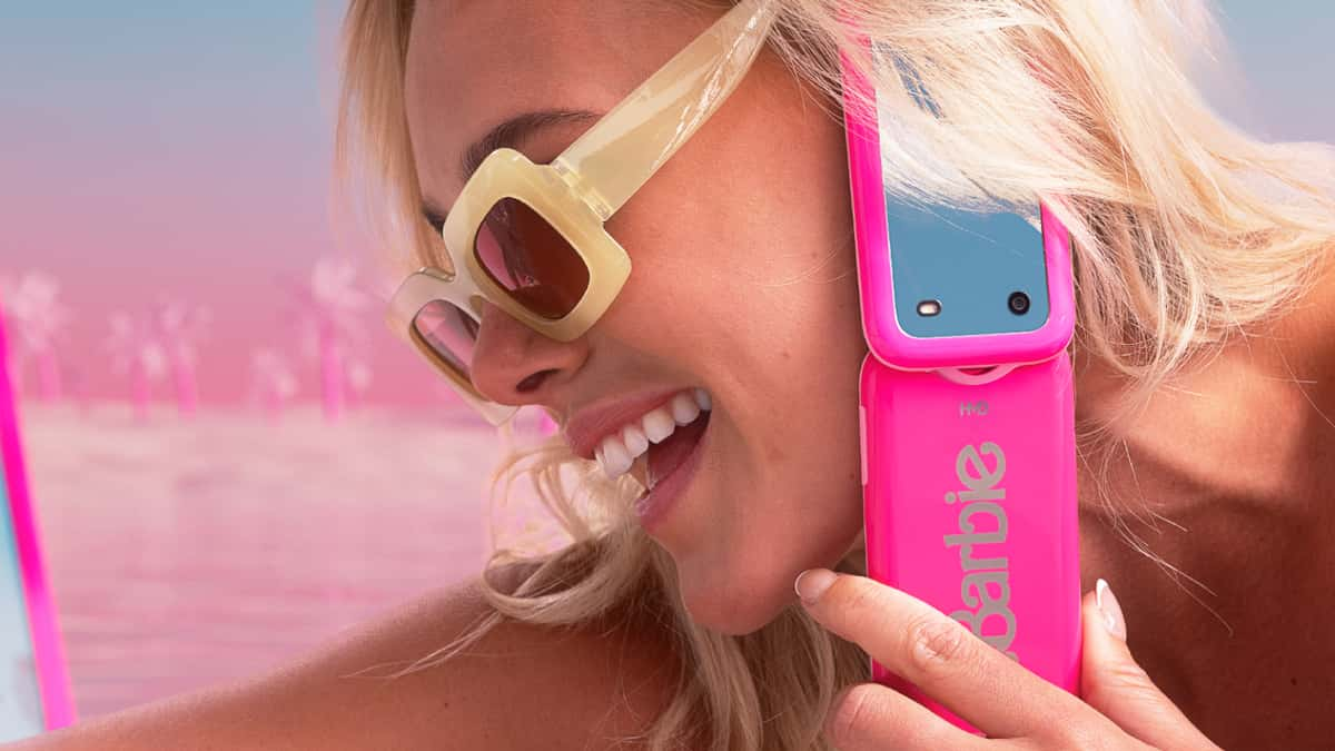 Official press image of the HMD Barbie Phone.