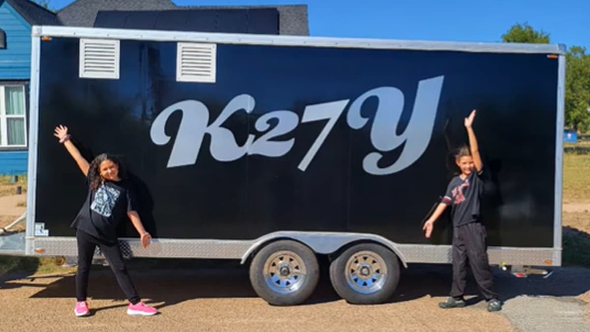 K27Y food truck