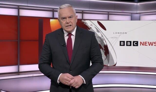 Huw Edwards presenting on BBC News