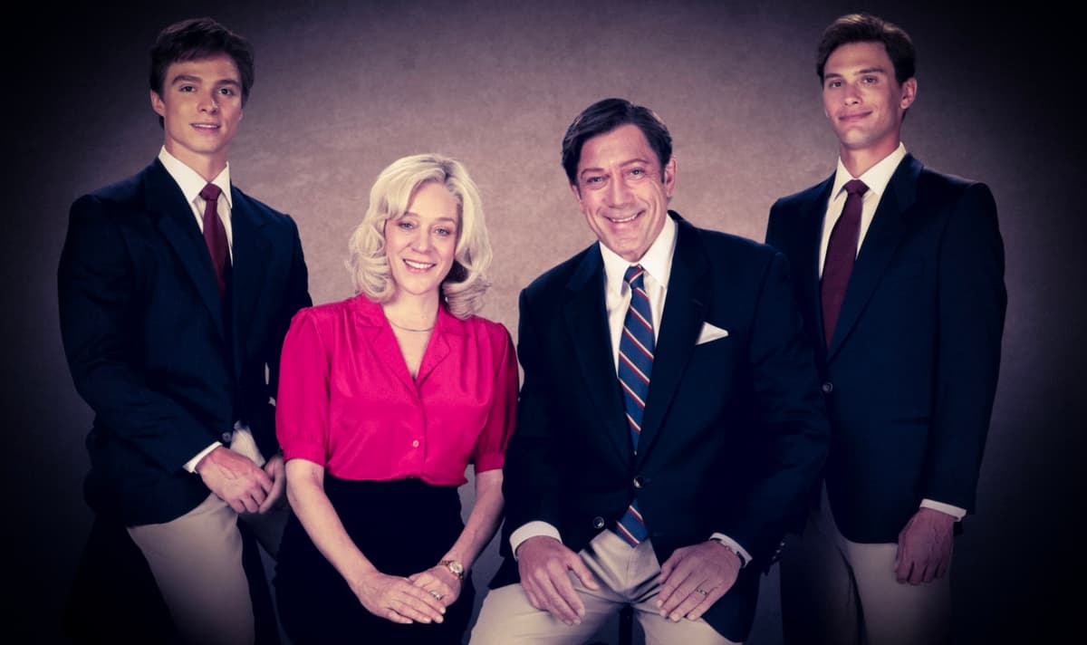 Monsters: The Lyle And Erik Menendez Story. (L to R) Nicholas Chavez as Lyle Menendez, Chloë Sevigny as Kitty Menendez, Javier Bardem as Jose Menendez, Cooper Koch as Erik Menendez in Monsters: The Lyle And Erik Menendez Story