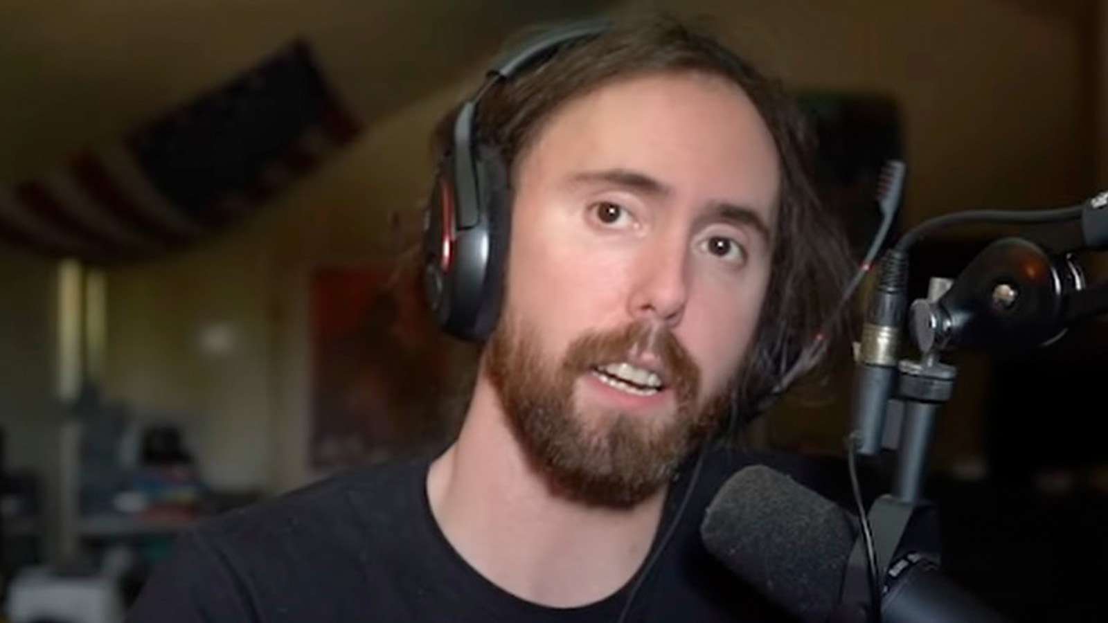 Asmongold looking into the camera