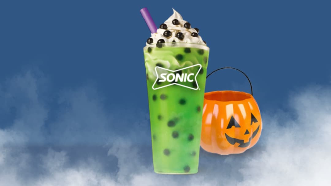 Sonic lança bebida verde brilhante de ‘bruxa’ para o Halloween e está se tornando viral