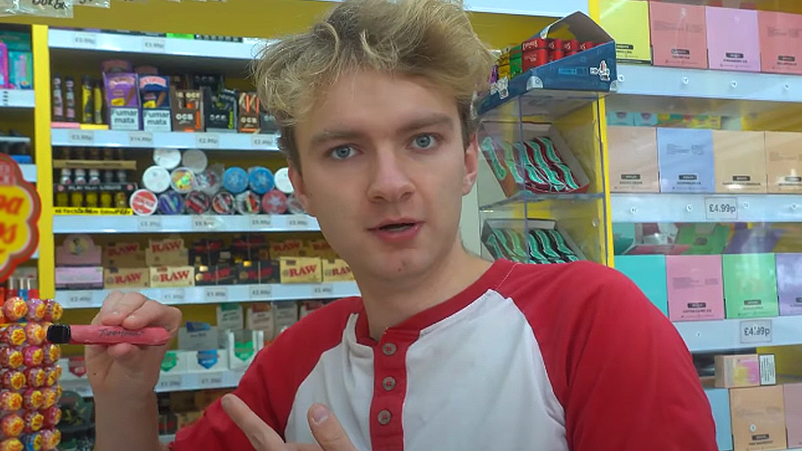 TommyInnit se burla del “niño varón” Logan Paul y Lunchly con un producto de vapeo falso