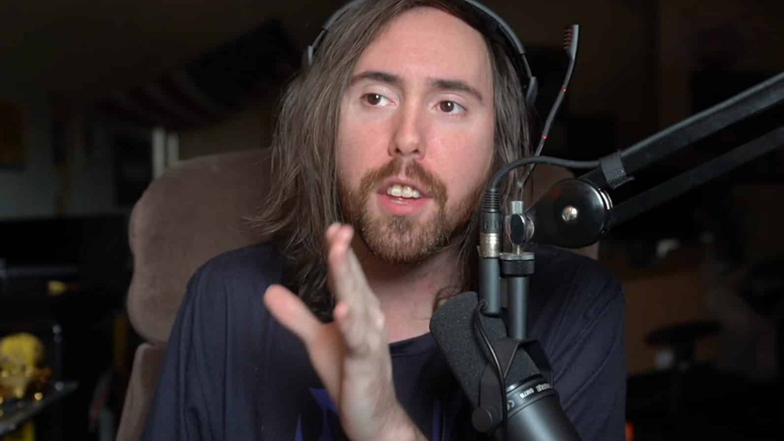 Asmongold cree que Twitch lo prohibirá nuevamente una semana después de su regreso