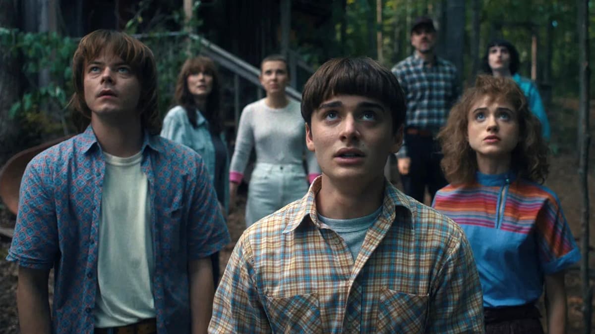 Stranger Things Season 5 filming locations: The cast of Stranger Things looking up to the sky