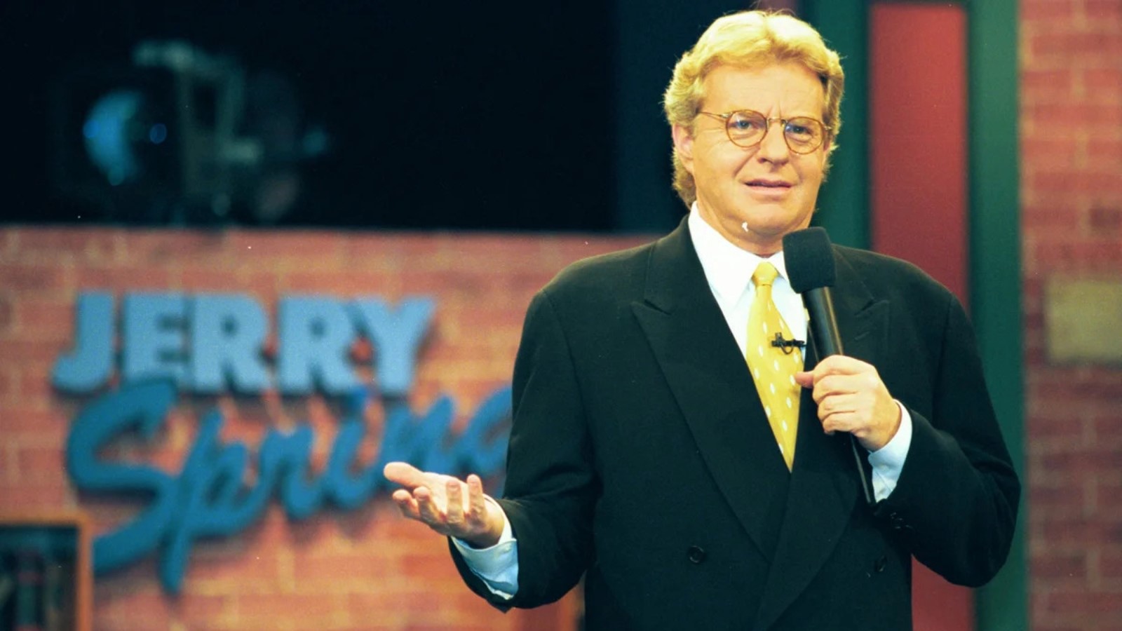 Netflix anuncia documental “asombroso” de Jerry Springer después del éxito de McMahon