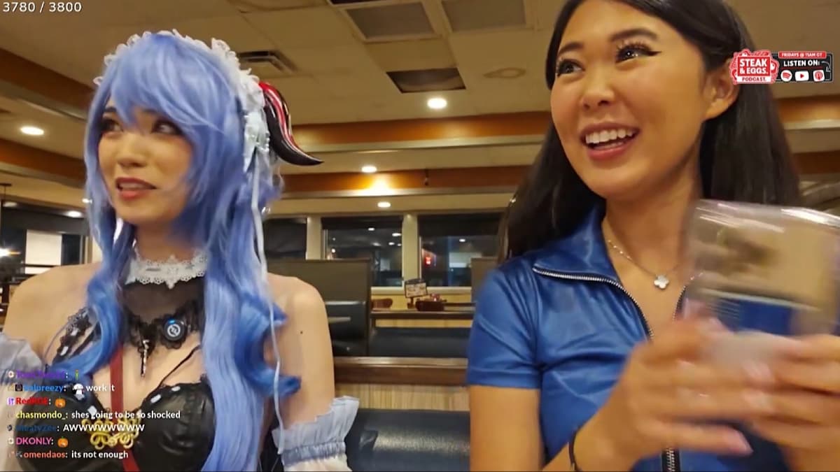 ExtraEmily & Emiru’s Twitch chat helps tip teacher working at IHOP $2,000