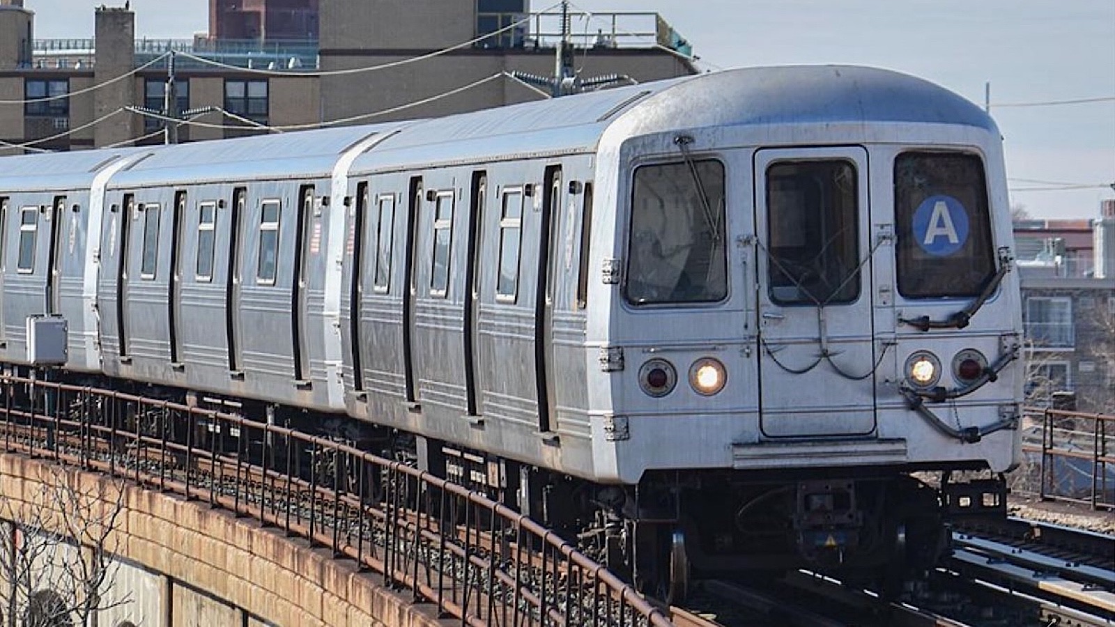 17-year-old dies attempting viral subway surfing challenge