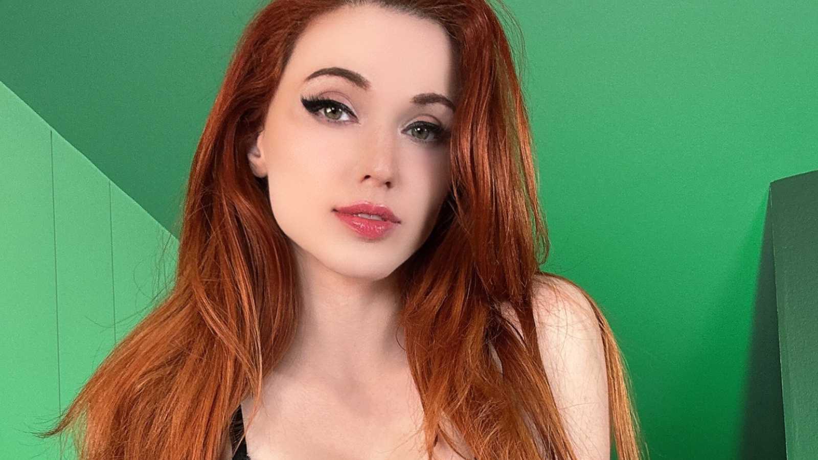 A Amouranth le preocupa que las controversias de Twitch puedan afectar los planes de jubilación