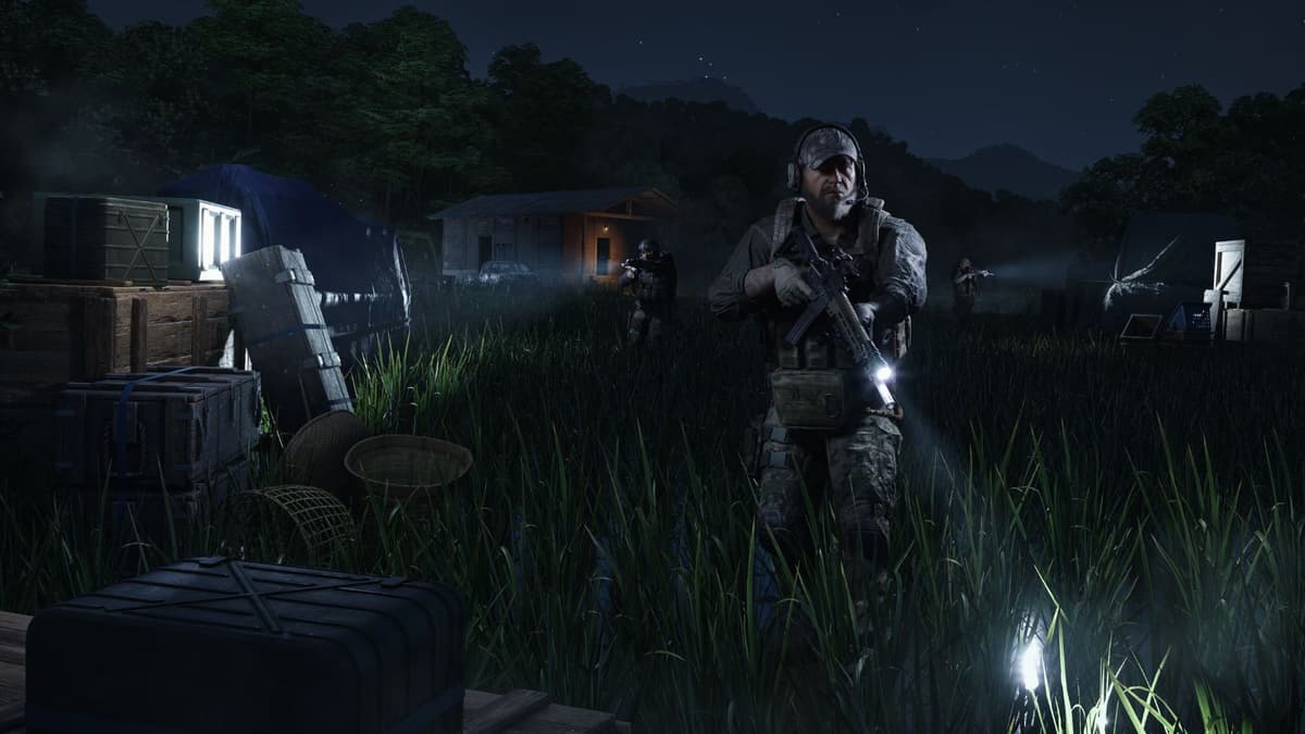 Gray Zone Warfare characters at night in Night Ops update