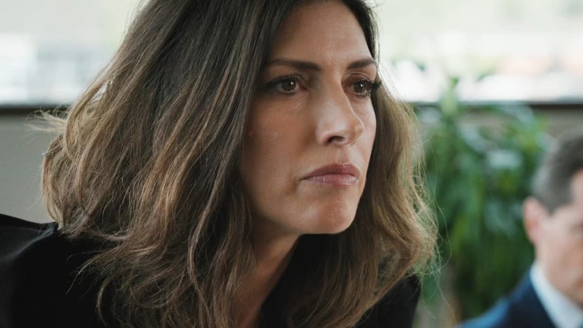 Who killed Sarah Atwood? Dawn Olivieri as Sarah Atwood in Yellowstone