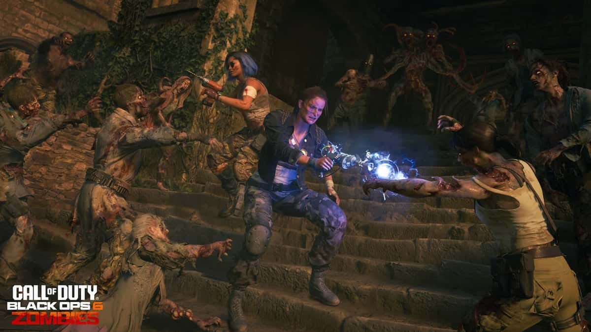 A fight against a Doppleghast in Black Ops 6 Zombies