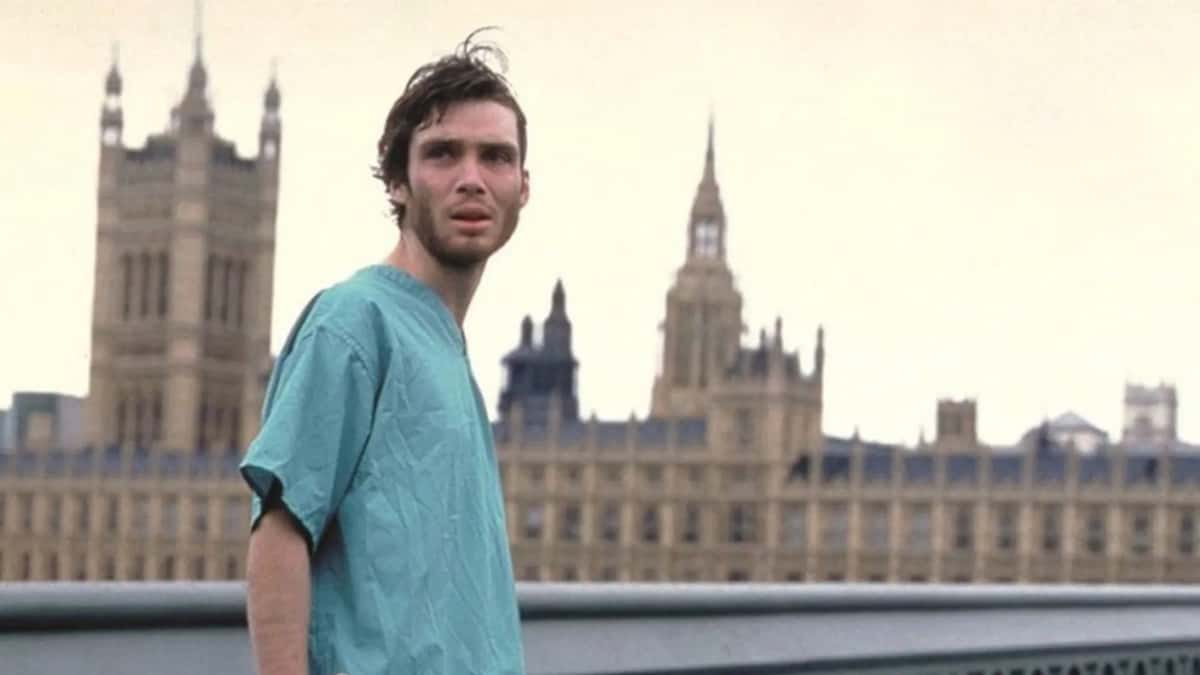 28 Years Later teaser: Cillian Murphy as Jim in 28 Days Later, standing in London